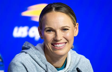 caroline wozniacki sexy|WATCH: Wozniacks SI body paint comes off in outtakes